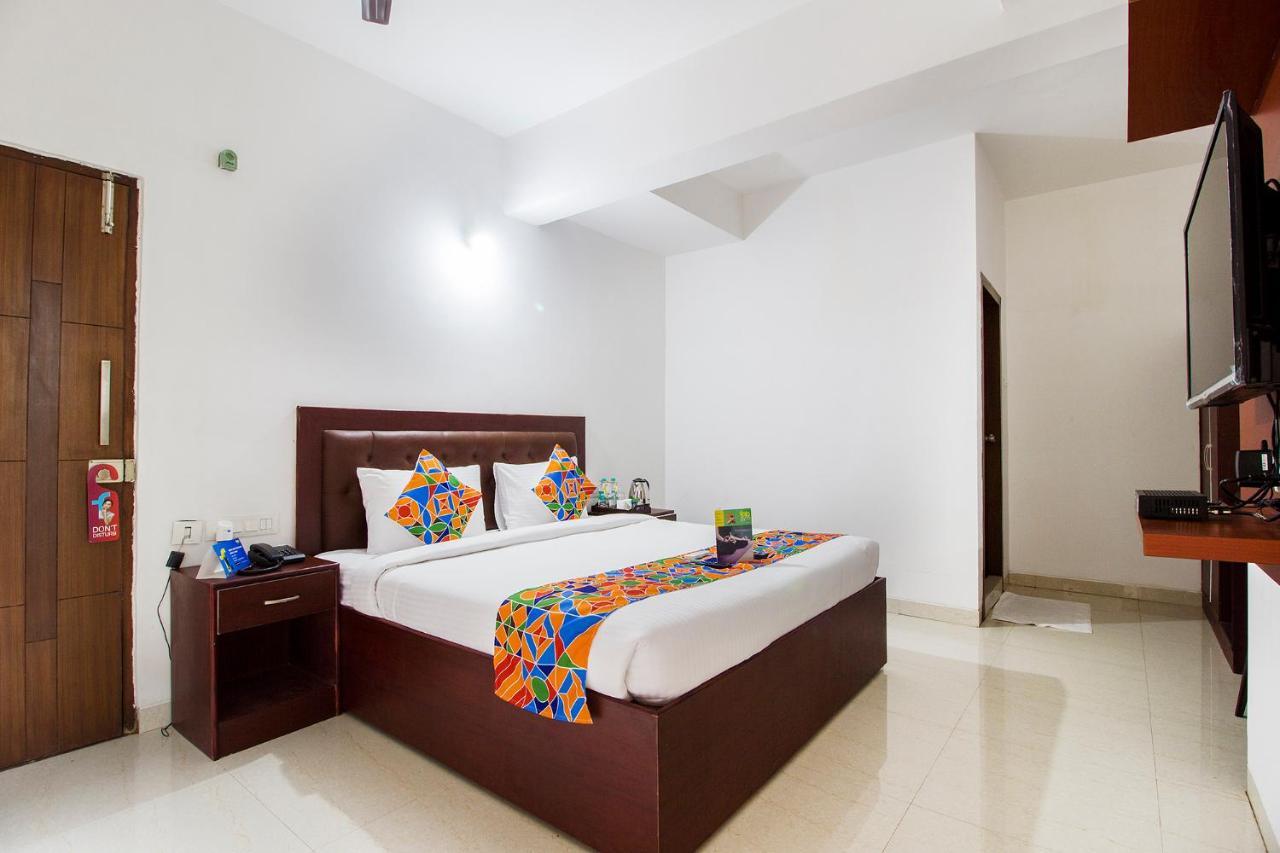 Fabhotel Limestone Suites - 750M From Yashoda Hospitals, Somajiguda Hyderabad Bagian luar foto
