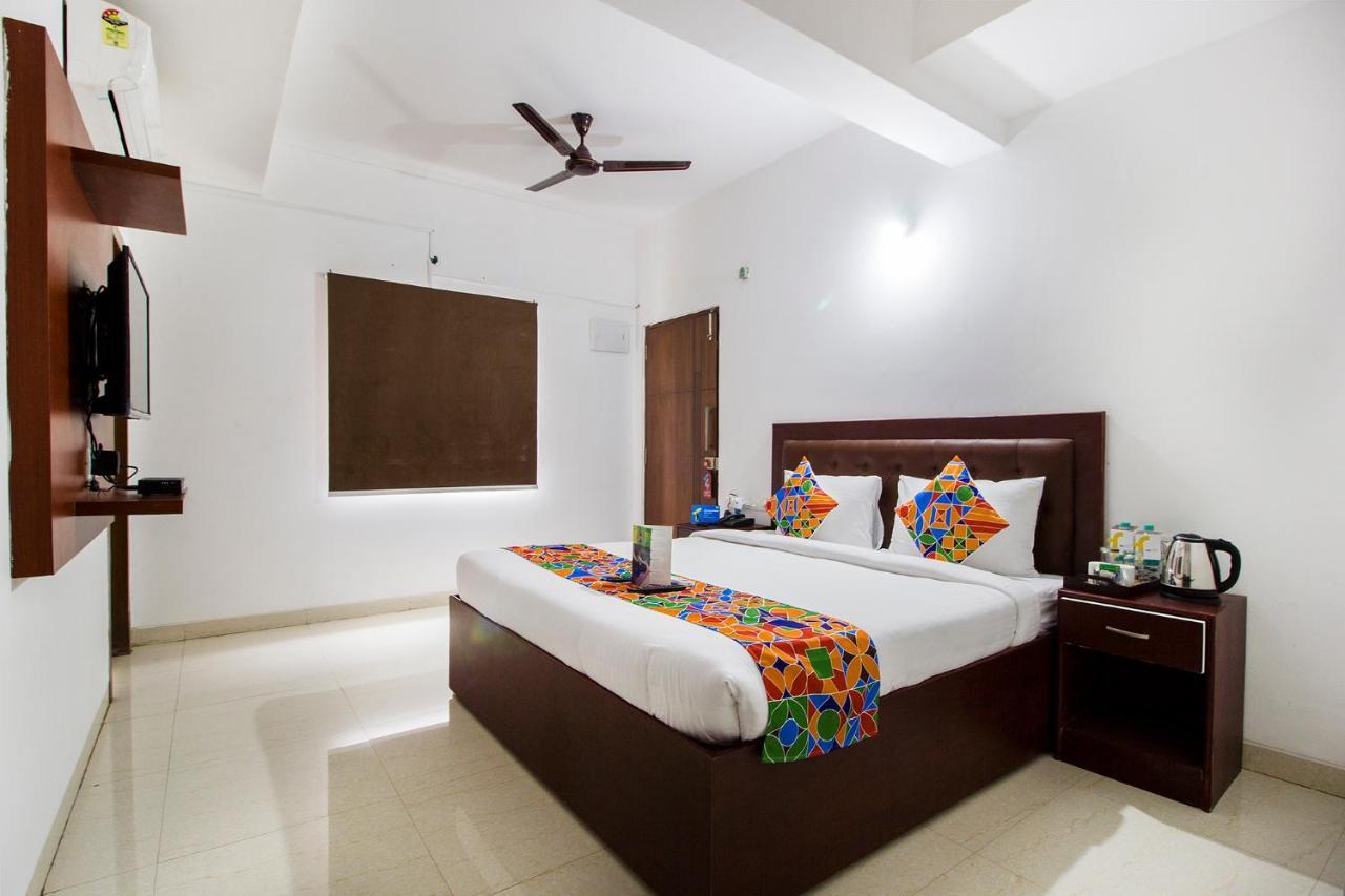 Fabhotel Limestone Suites - 750M From Yashoda Hospitals, Somajiguda Hyderabad Bagian luar foto